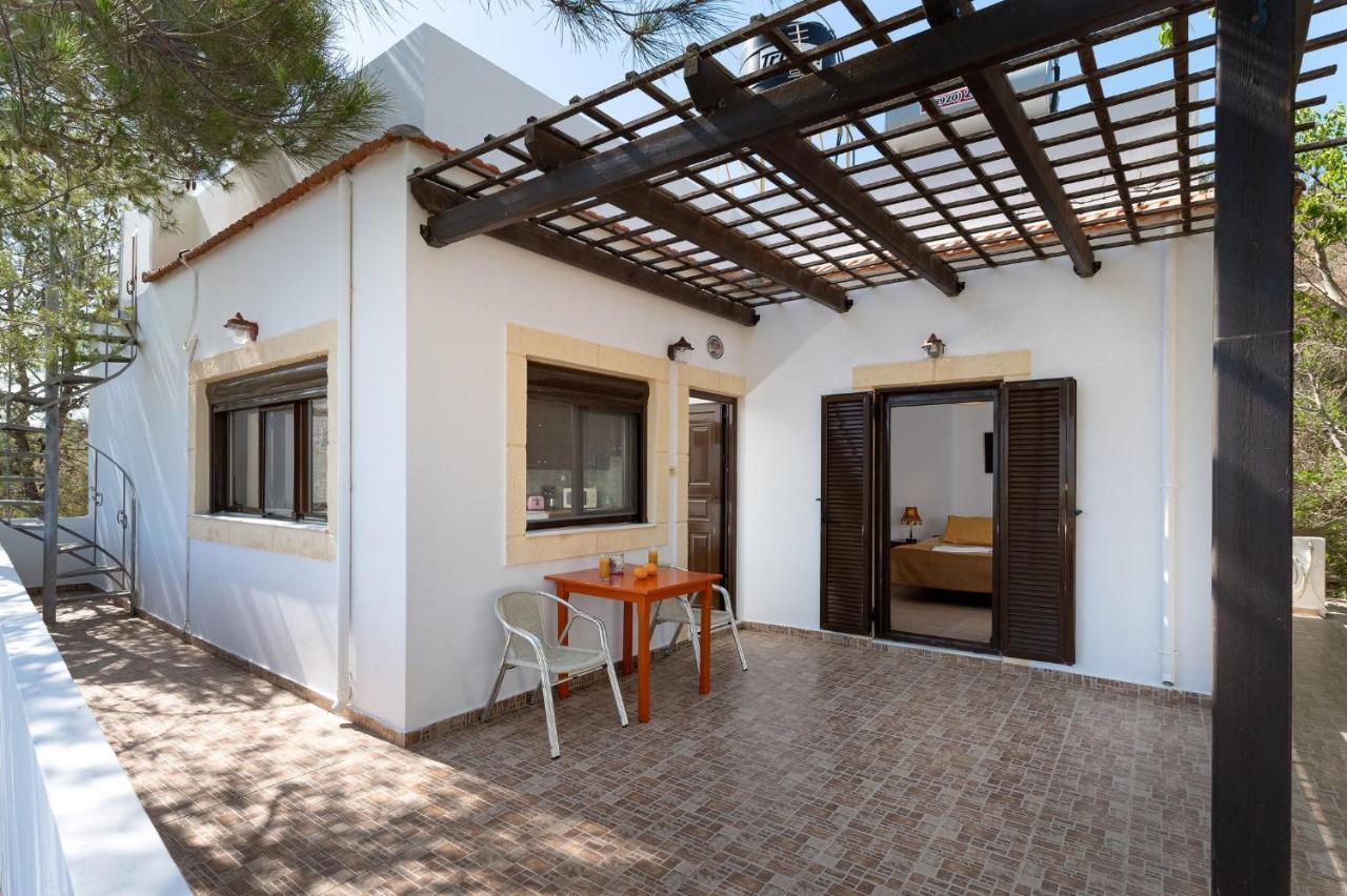 Villas Alexandros Kalamaki  Dış mekan fotoğraf