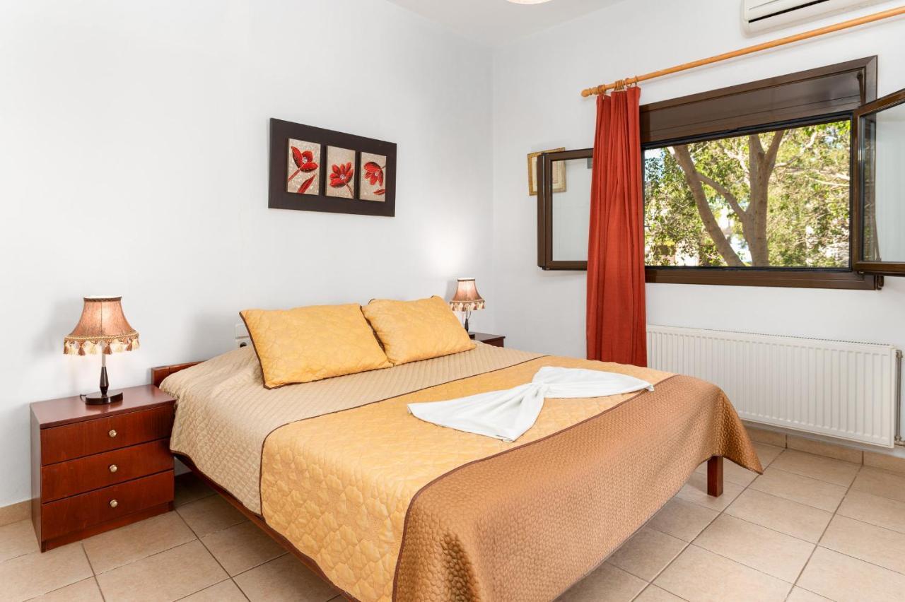 Villas Alexandros Kalamaki  Dış mekan fotoğraf