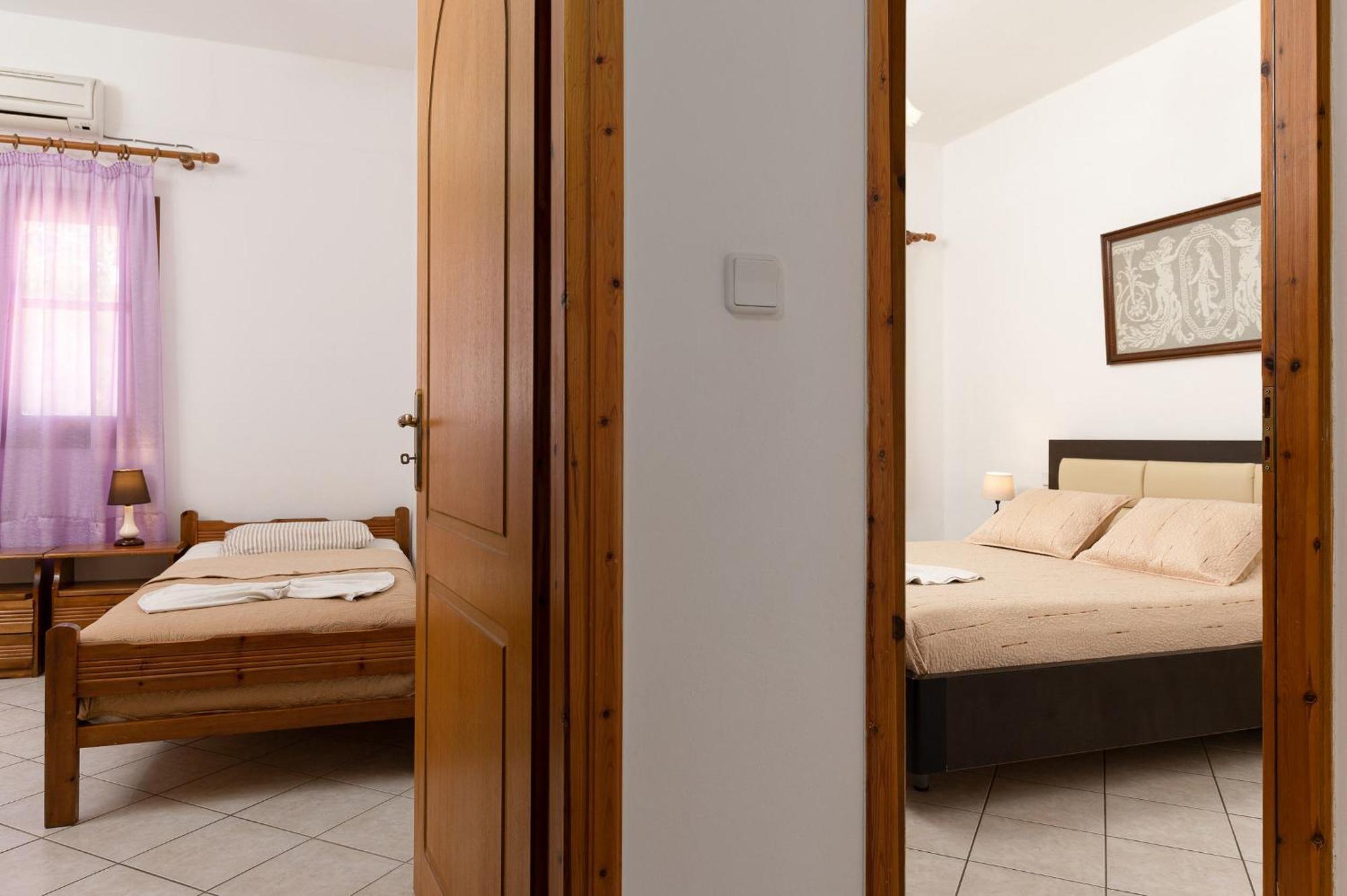 Villas Alexandros Kalamaki  Oda fotoğraf